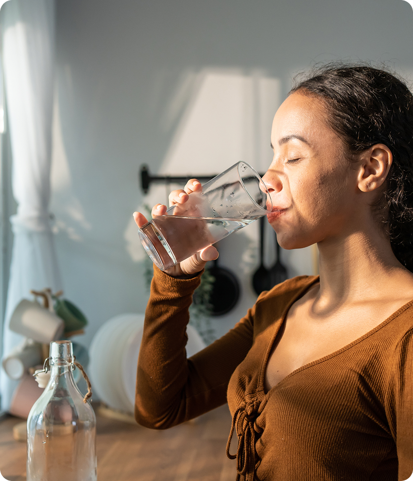 women drinking water too fast